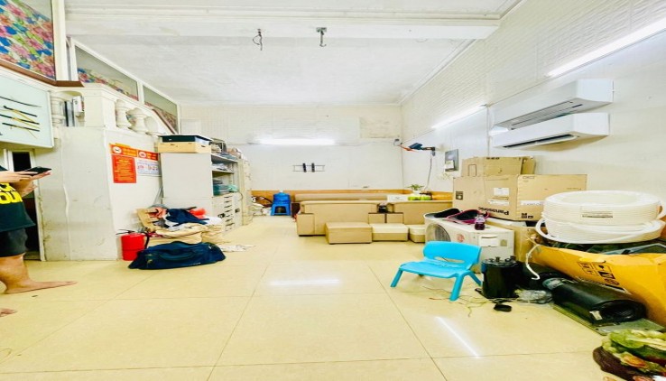 Cần bán nhà riêng mặt Phố Bạch Mai, Hai Bà Trưng 35m2 x 3 tầng x MT 4m, giá 6.1 tỷ ngõ ô tô tránh, vỉa hè, kd đỉnh.